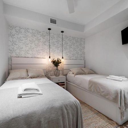 2 Bedrooms 1 Bathroom Furnished - Justicia - Executive Style - Mintystay Мадрид Екстер'єр фото