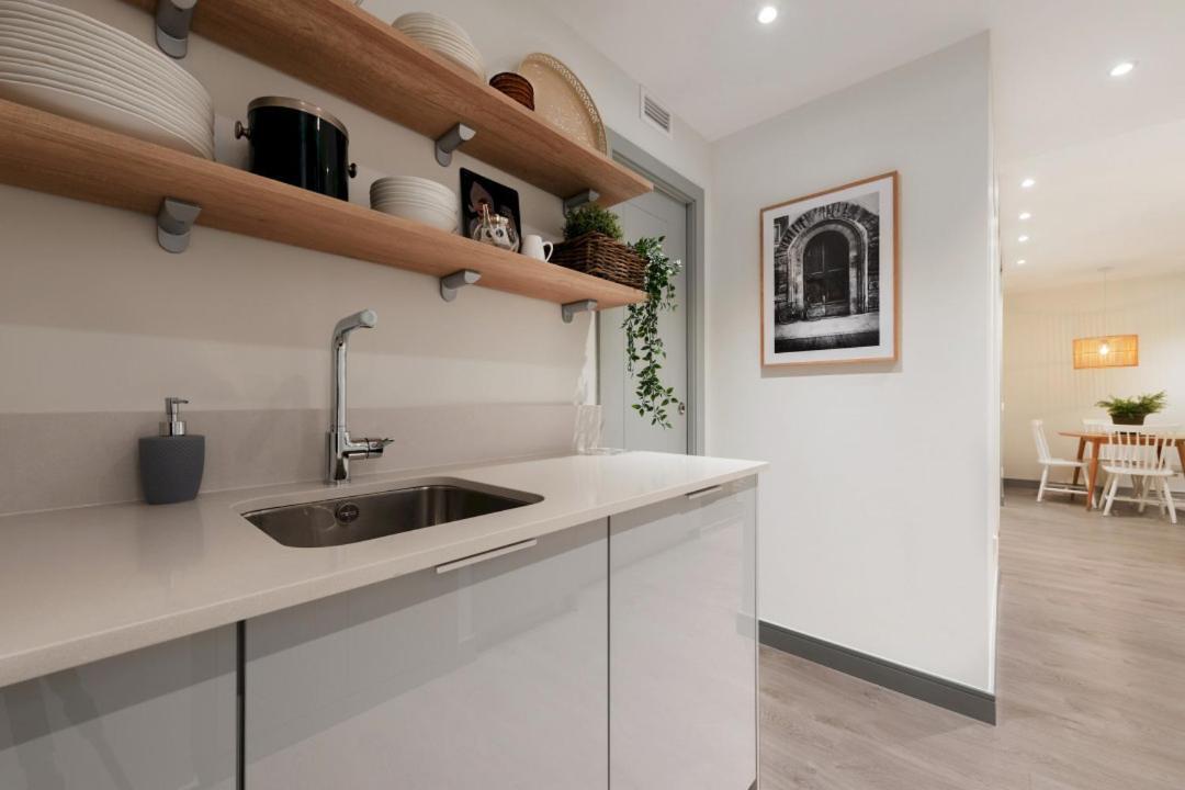 2 Bedrooms 1 Bathroom Furnished - Justicia - Executive Style - Mintystay Мадрид Екстер'єр фото